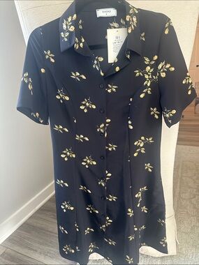 NWT RIHOAS Black Short-Sleeve Button-Front Dress with Yellow Floral Print